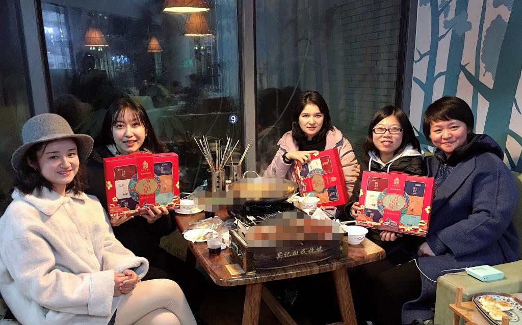 说明: http://hubei-university.com/__local/4/28/89/52CBE8676D6609DD8443ED1E4BF_FFE049A6_1C90B.png
