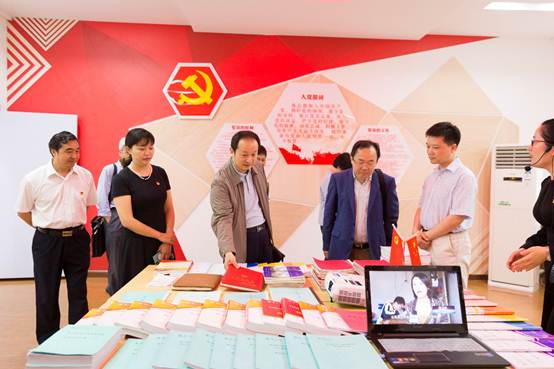 说明: E:\格格工作\专项工作\2019\5.19蒋宏潮双创调研检查\照片\IMG_0282.jpg