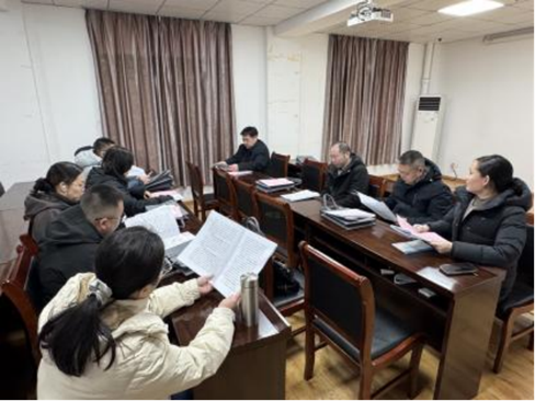 http://hubei-university.com/_s_/cs/__local/C/D5/A6/FD925962107F681F4D7FAFE05B3_4F24A3F4_111673.png