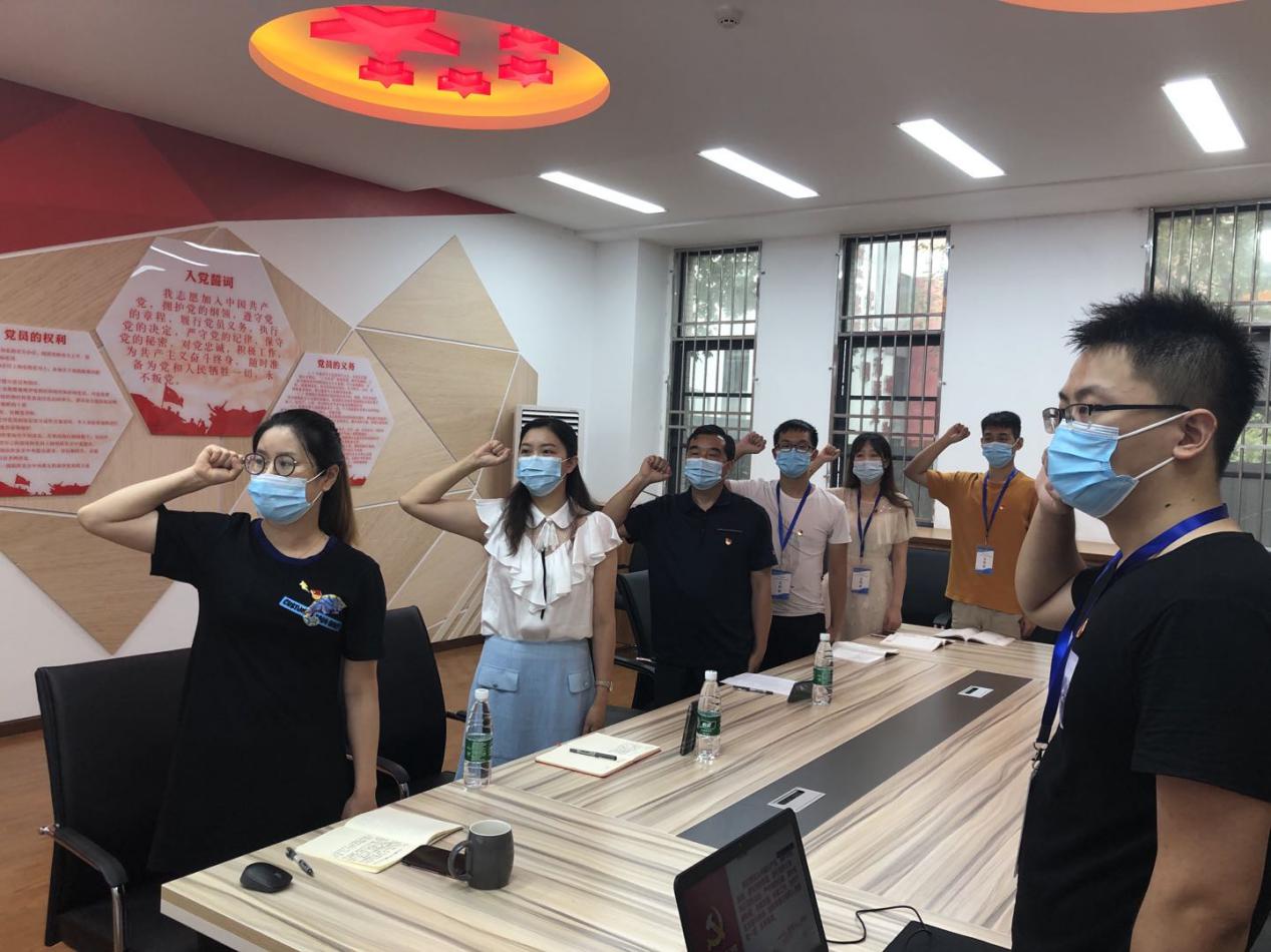 说明: f571b509fc9971ab02dc01d9a9f7a90