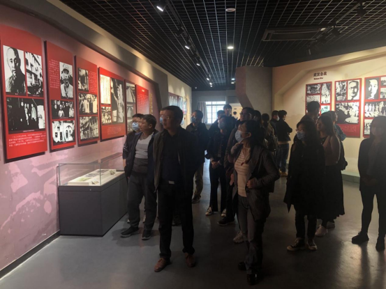 http://hubei-university.com/_s_/xuegong/__local/8/0A/8D/4CFD2D247D01771B862FEA596C5_2882C6EE_E099B.png