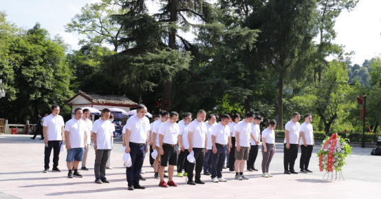 http://hubei-university.com/_s_/matsci/__local/A/4A/DF/AF6328D49056DFA90EF0D12DBBD_46DE3966_9CB29.png
