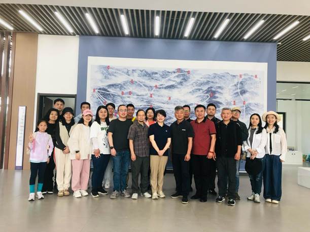 https://hubei-university.com/_s_/artweb/__local/F/A7/88/2360805D775E9049B35EAA4FA54_7F95AF91_1C499.jpg