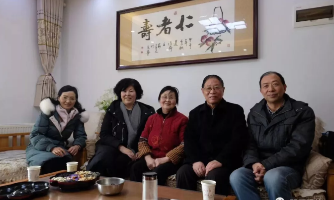 说明: http://hubei-university.com/__local/C/13/7B/CBB9982CD17A0040F2FED9944D9_EFD7B6A8_5AB50.png