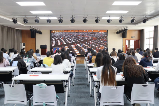 http://hubei-university.com/_s_/weblg:8080/_vsl/D1D8D9D4BF40A232CE7AE285D50C0330/A38A0C49/C810E?e=.png