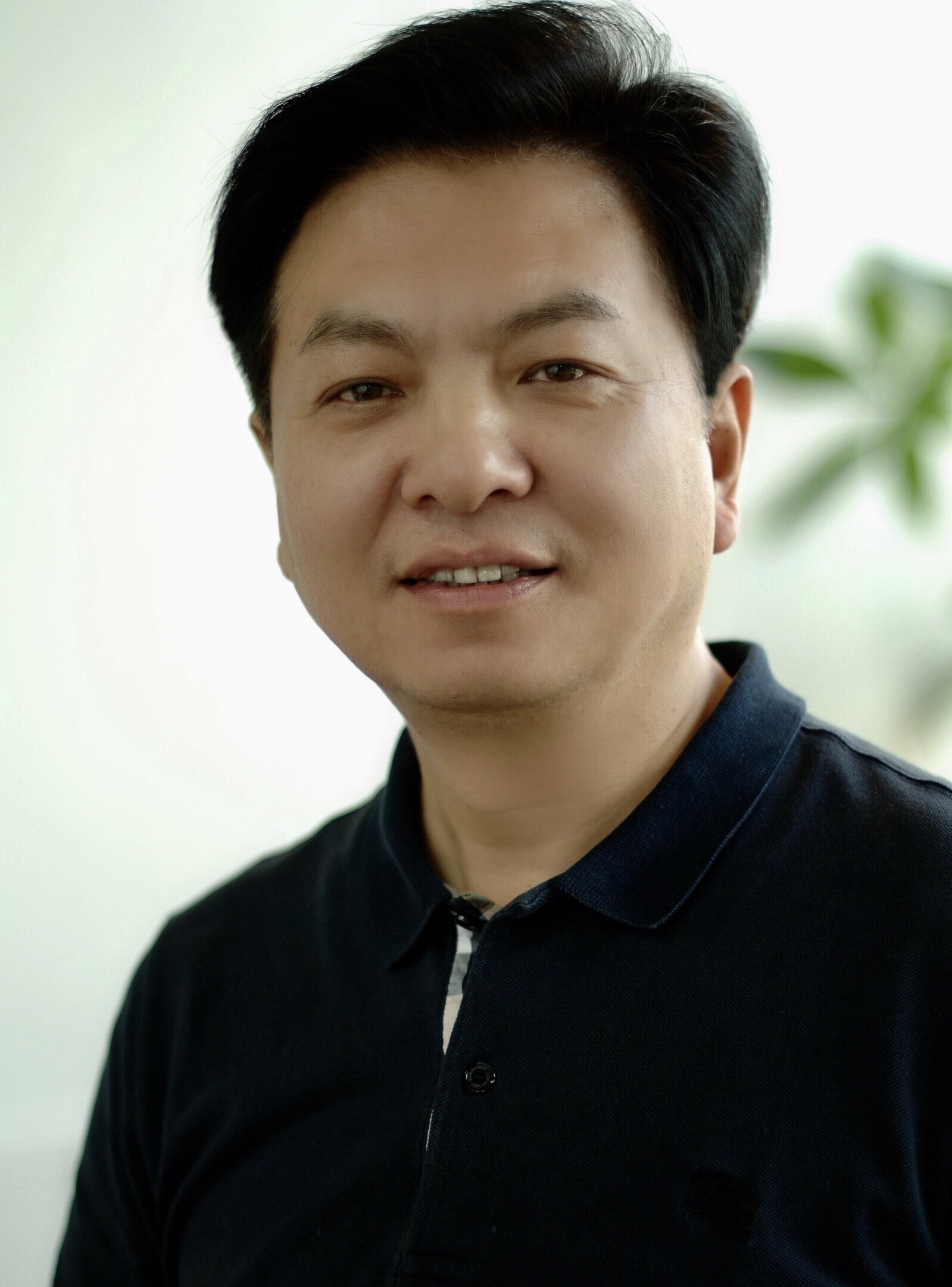 方  兴